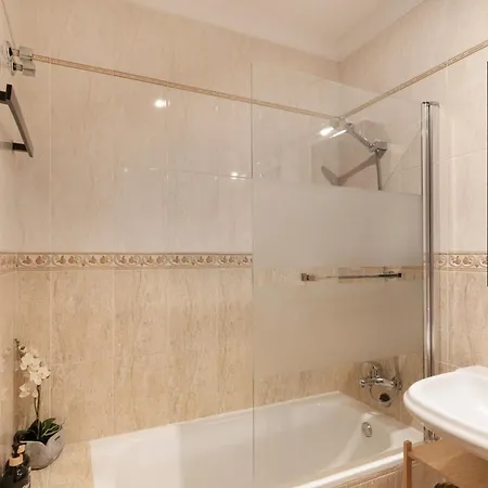 Next To Canteras Charming Appartement Las Palmas